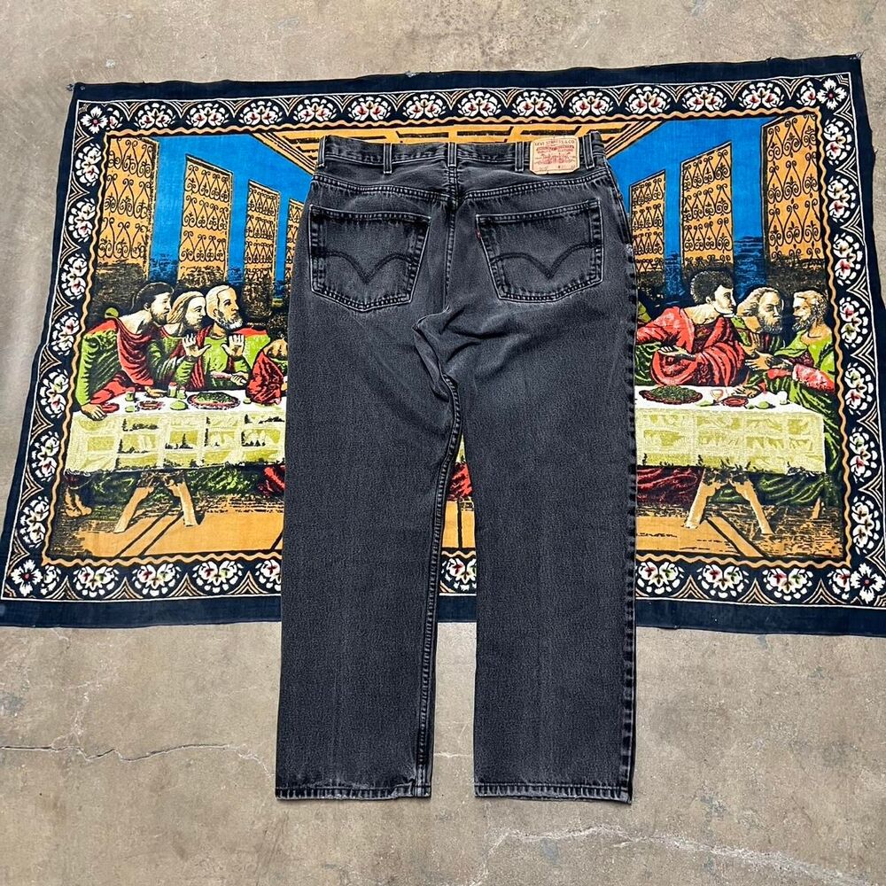 Vintage black Levi’s 505 size 38x32 Regular Fit Faded Distressed y2k skater